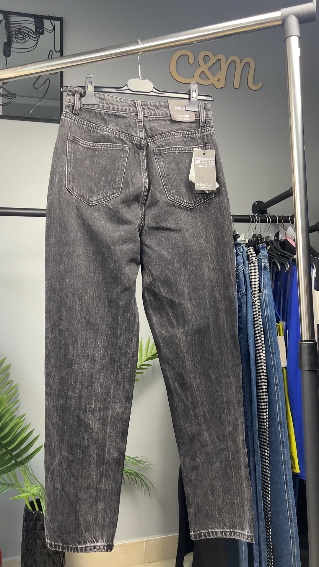 Γυναικείο Ψηλόμεσο Τζιν Παντελόνι Mom Fit – Σκούρο Γκρι Ανθρακί | C&M