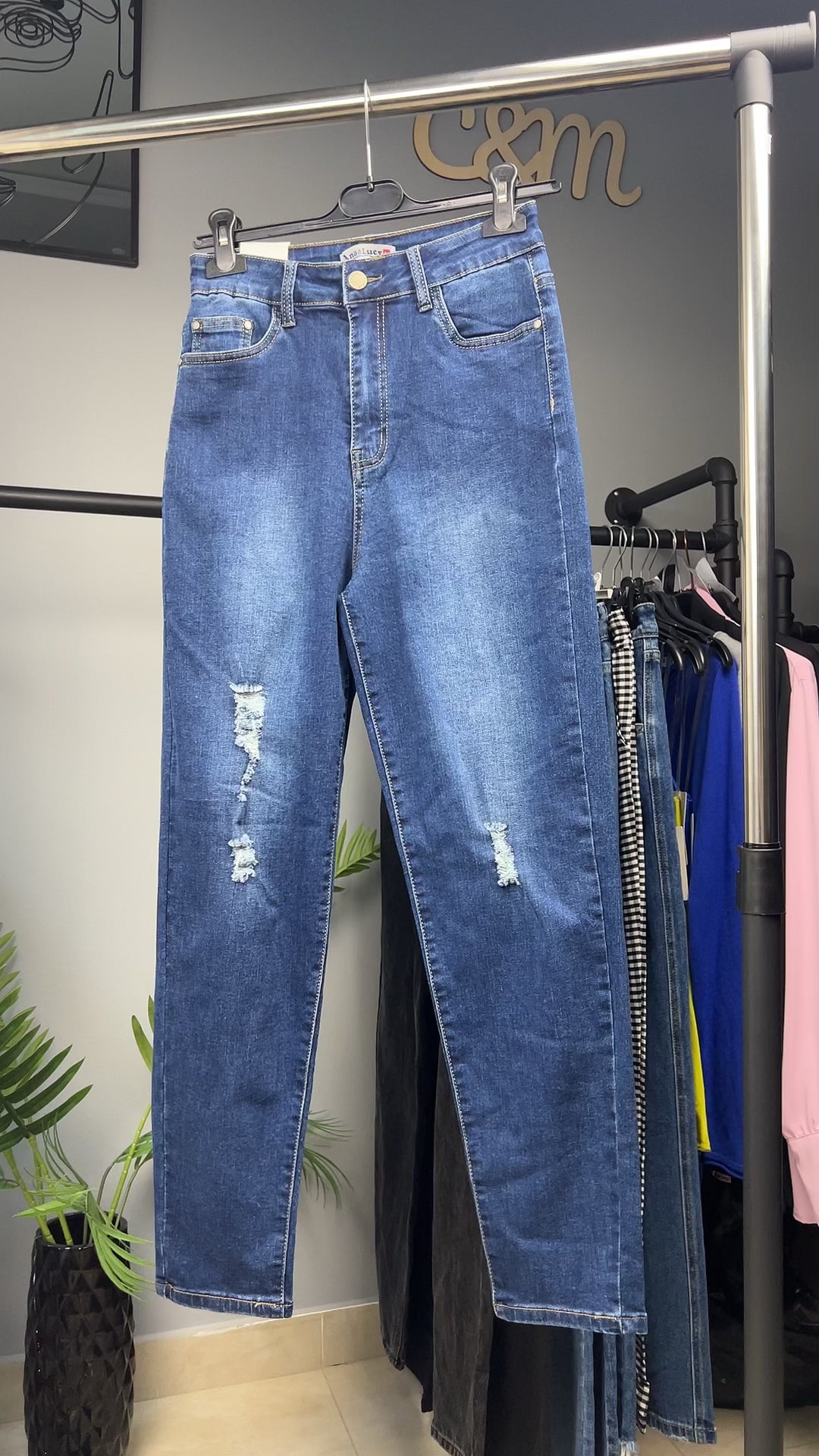 Σκούρο Μπλε Τζιν Mom Fit Ψηλόμεσο Distressed | C&M