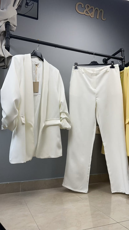 Σετ Βραδινά Κοστούμια Γυναικεία Plus Size – Χρώμα Κρεμ | Ιδανικό Για 95-105kg | C&M